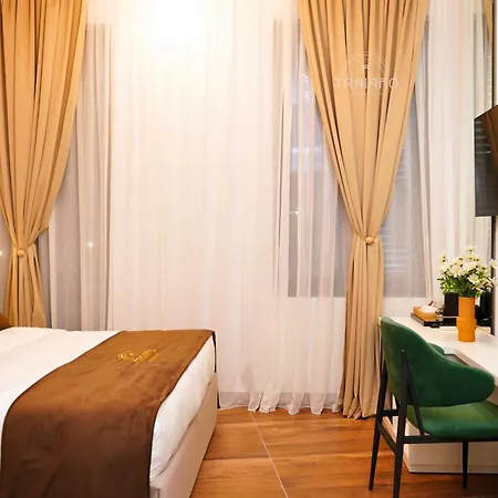 Traiano Boutique فندق 4*